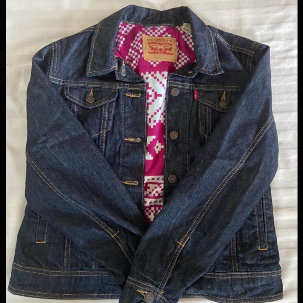 EUC Levi’s Lined Denim Jacket Size Medium